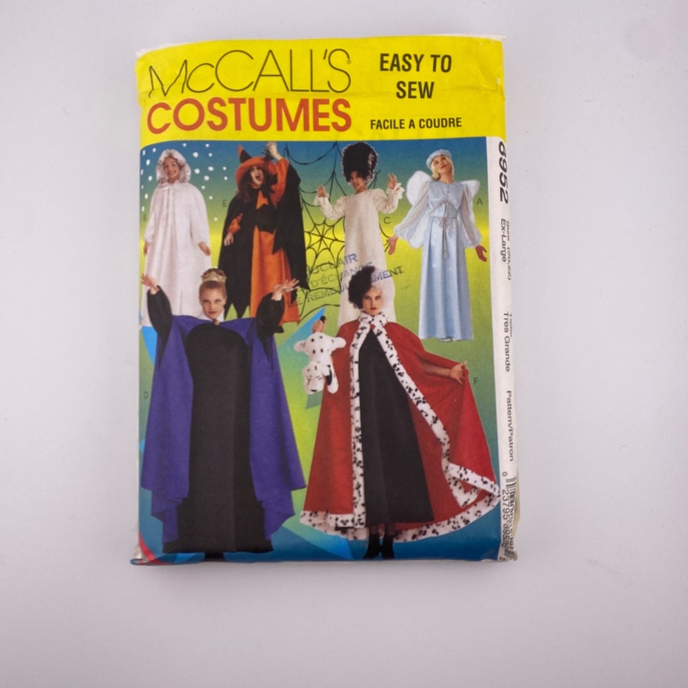 🪡 Vintage McCall’s Costume 8952 Sewing Pattern